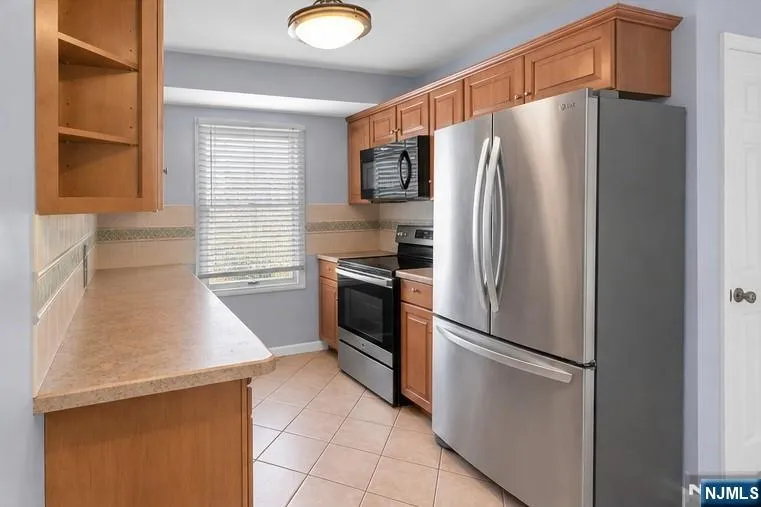 664 Irvington Avenue 6 Maplewood, NJ 07040