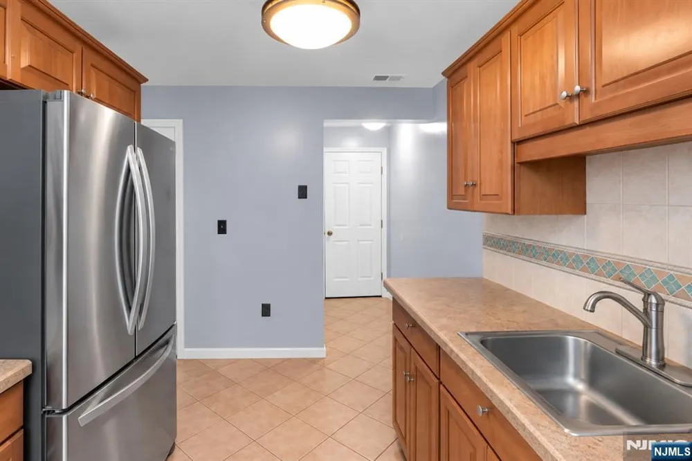 664 Irvington Avenue 6 Maplewood, NJ 07040