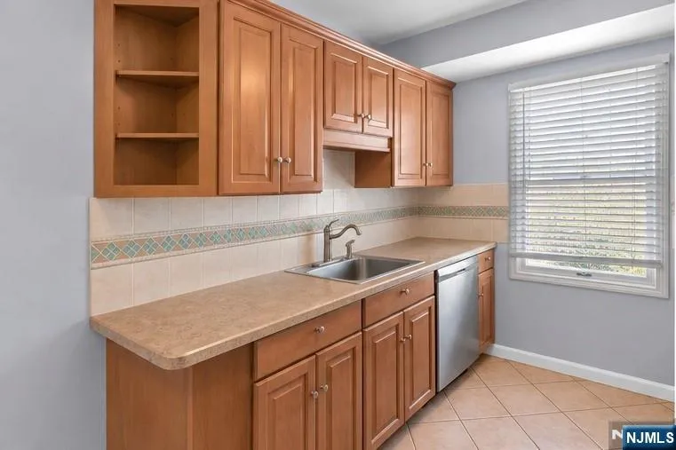 664 Irvington Avenue 6 Maplewood, NJ 07040