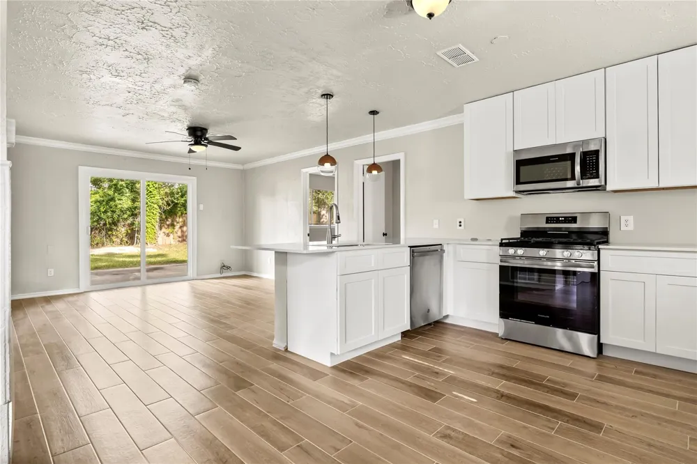 11455 Spottswood Drive Hockley, TX 77016