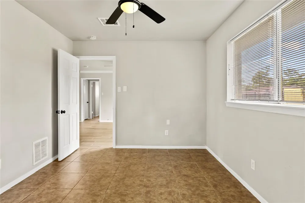 11455 Spottswood Drive Hockley, TX 77016