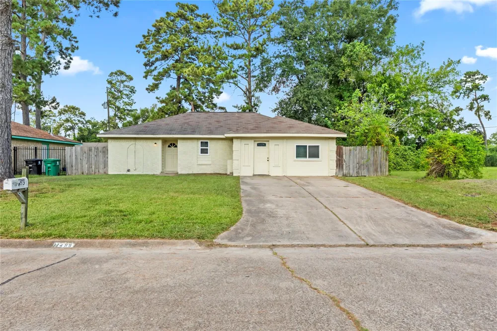 11455 Spottswood Drive Hockley, TX 77016