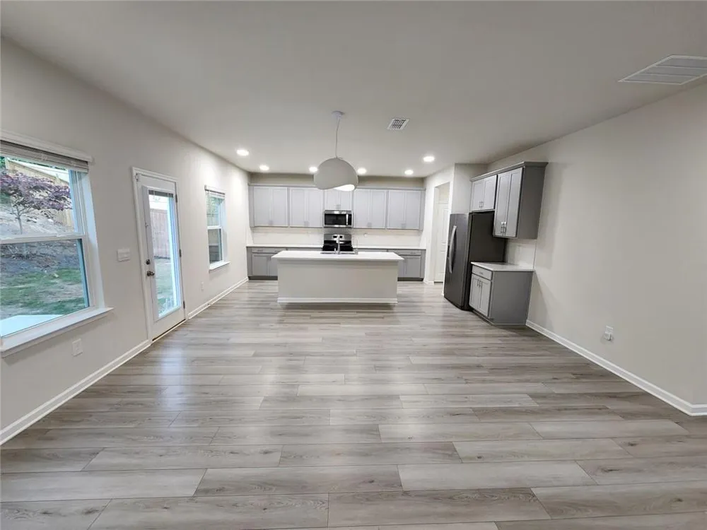 235 Valley Oak Drive Dawsonville, GA 30534