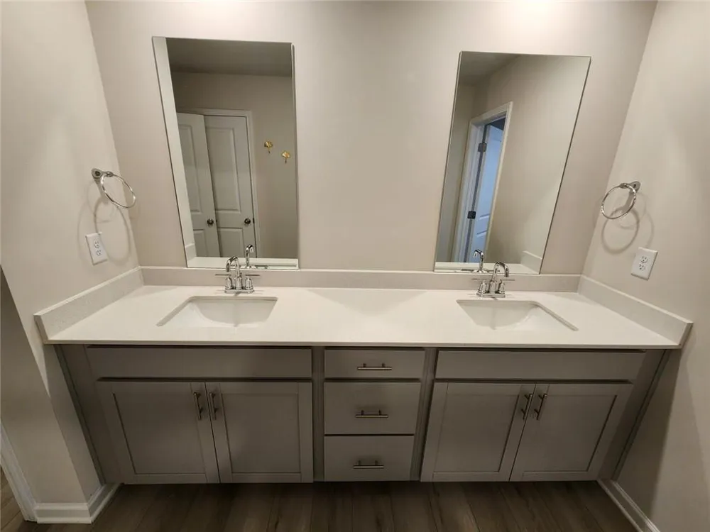 235 Valley Oak Drive Dawsonville, GA 30534