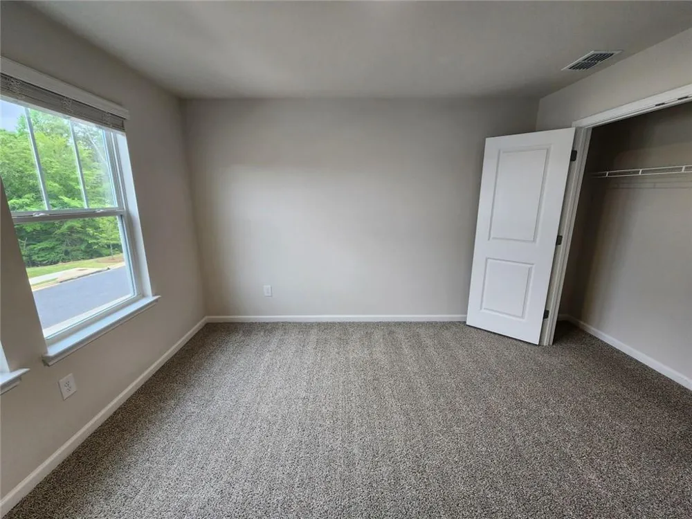 235 Valley Oak Drive Dawsonville, GA 30534
