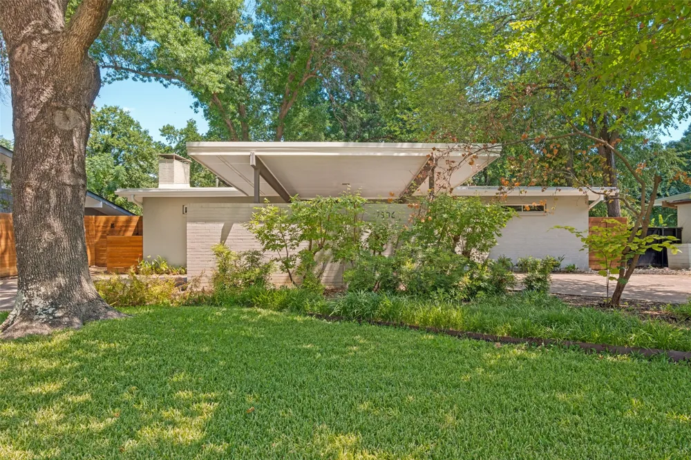 7306 Walling Lane Dallas, TX 75231