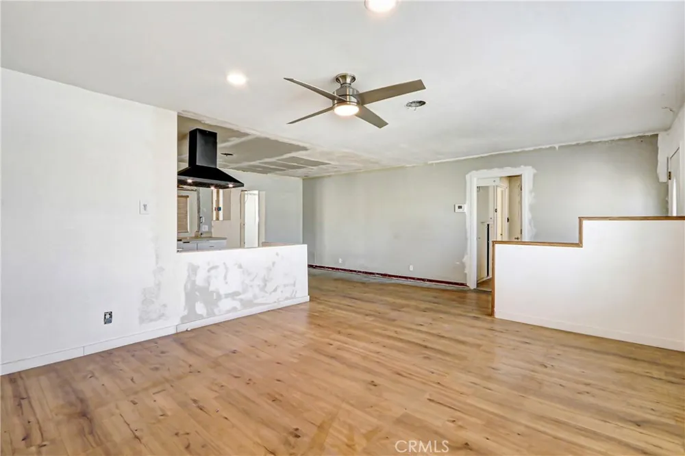 27091 Val Deane Hemet, CA 92544