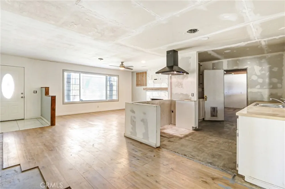 27091 Val Deane Hemet, CA 92544