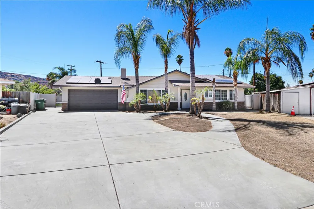27091 Val Deane Hemet, CA 92544