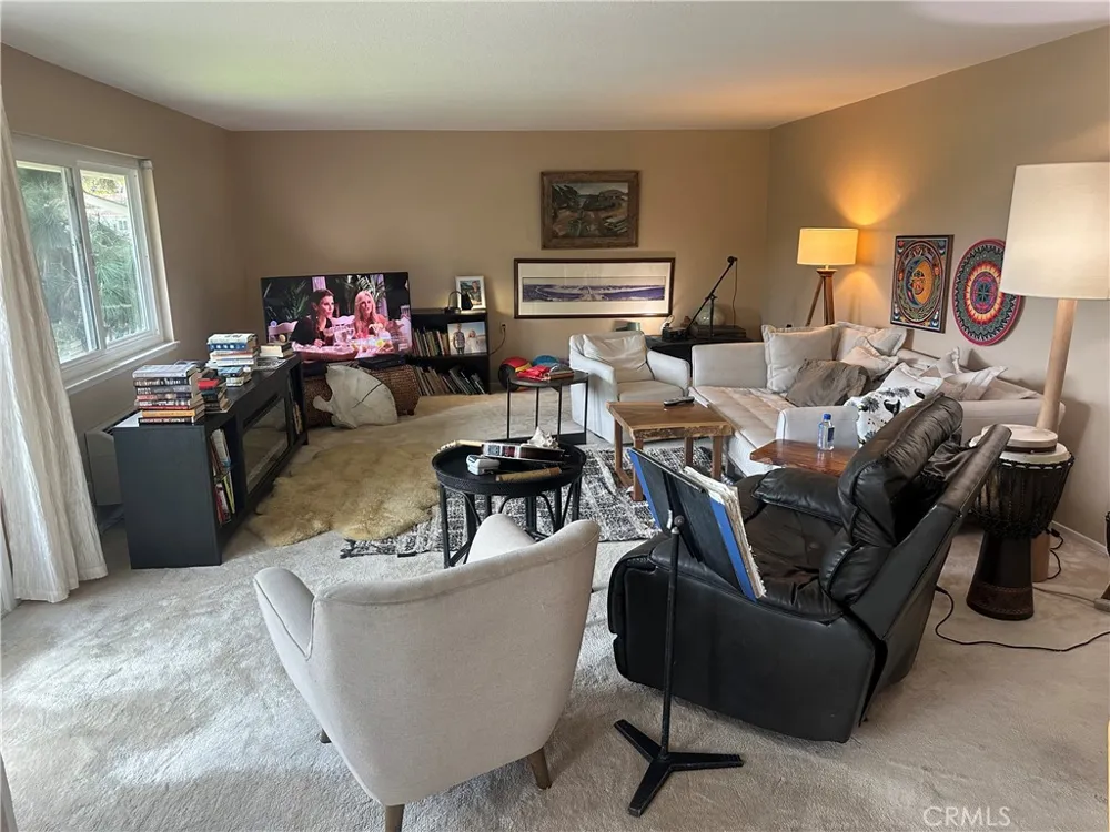 2396 W Via Mariposa W #3H Laguna Woods, CA 92637