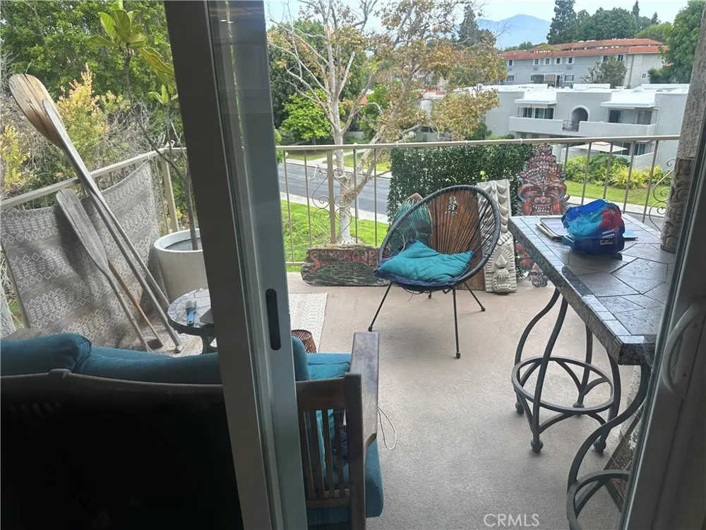 2396 W Via Mariposa W #3H Laguna Woods, CA 92637