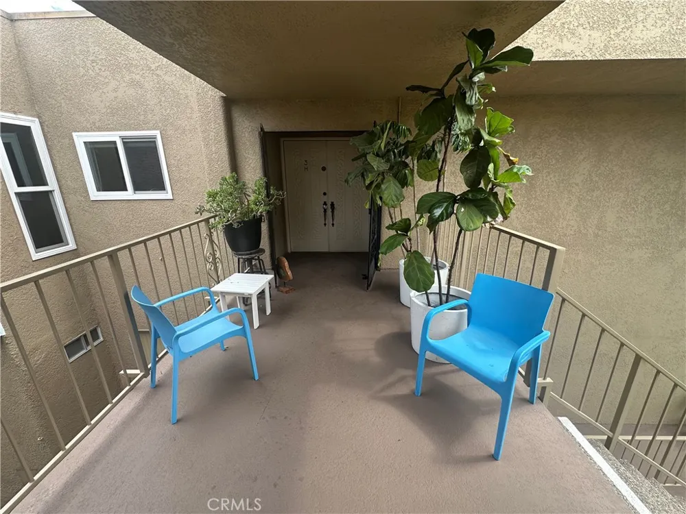 2396 W Via Mariposa W #3H Laguna Woods, CA 92637