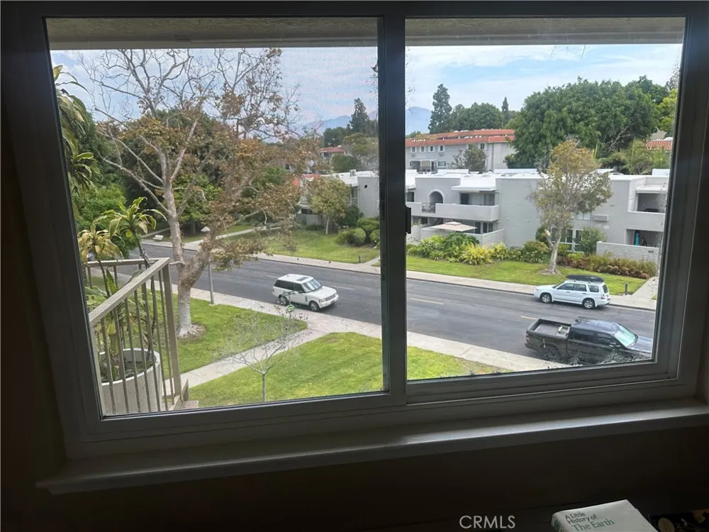 2396 W Via Mariposa W #3H Laguna Woods, CA 92637