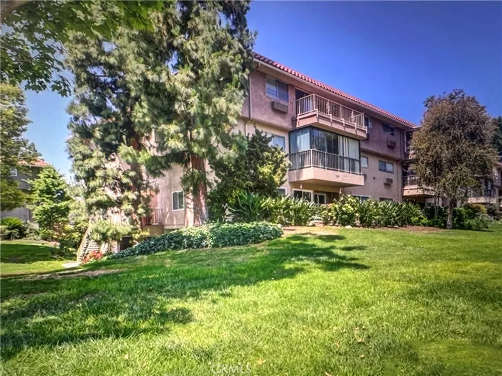 2396 W Via Mariposa W #3H Laguna Woods, CA 92637