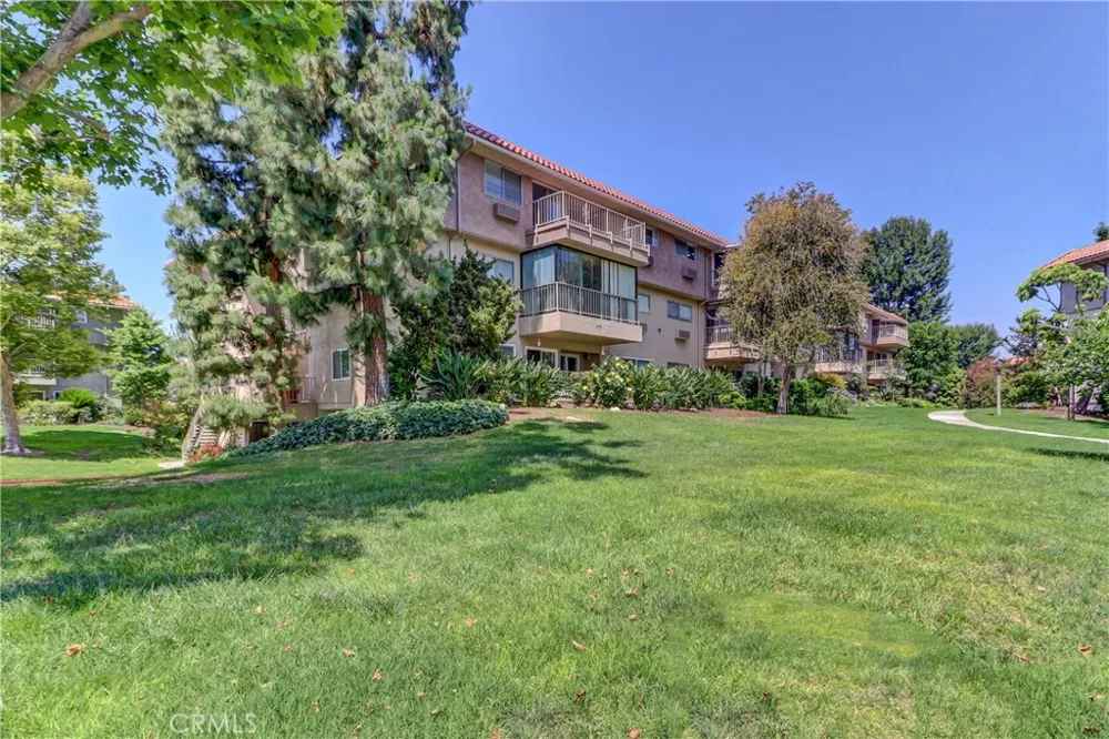 2396 W Via Mariposa W #3H Laguna Woods, CA 92637
