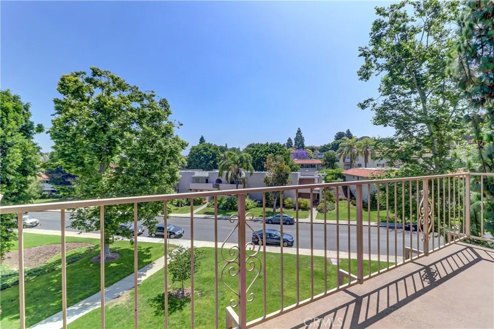 2396 W Via Mariposa W #3H Laguna Woods, CA 92637