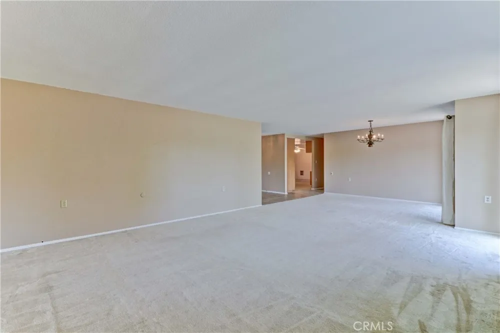 2396 W Via Mariposa W #3H Laguna Woods, CA 92637