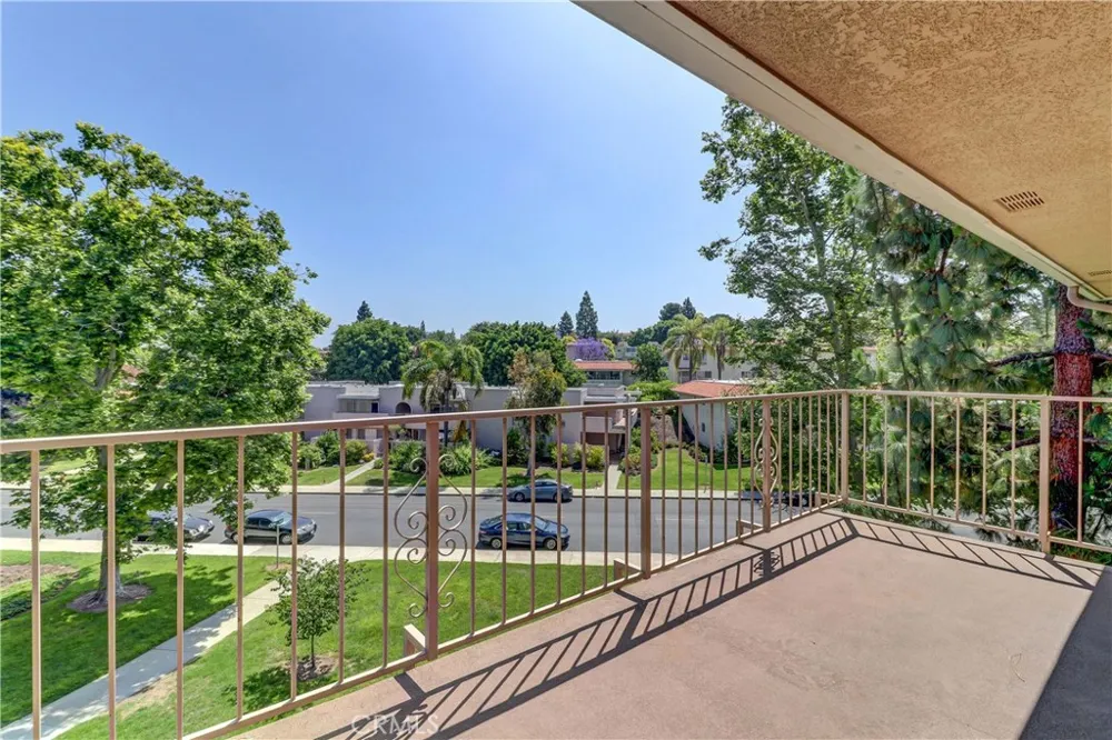 2396 W Via Mariposa W #3H Laguna Woods, CA 92637