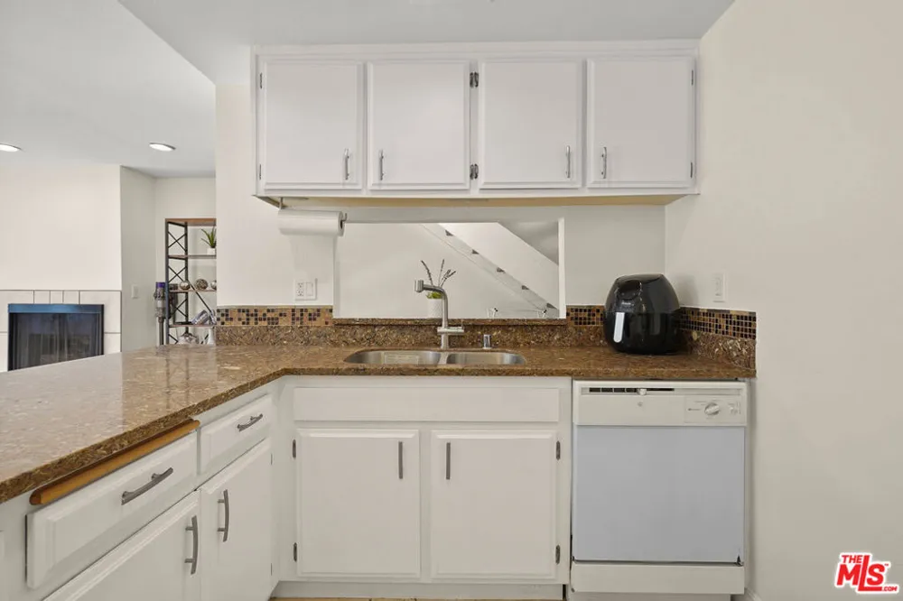 1185 Mohave Drive Colton, CA 92324