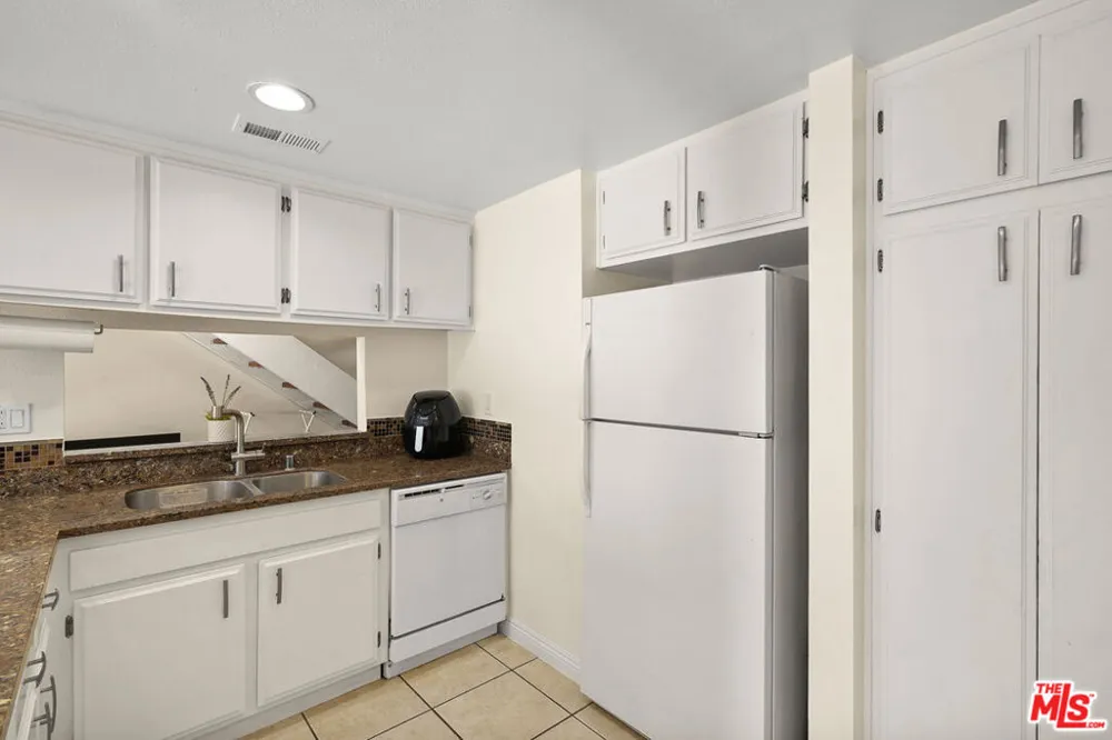 1185 Mohave Drive Colton, CA 92324