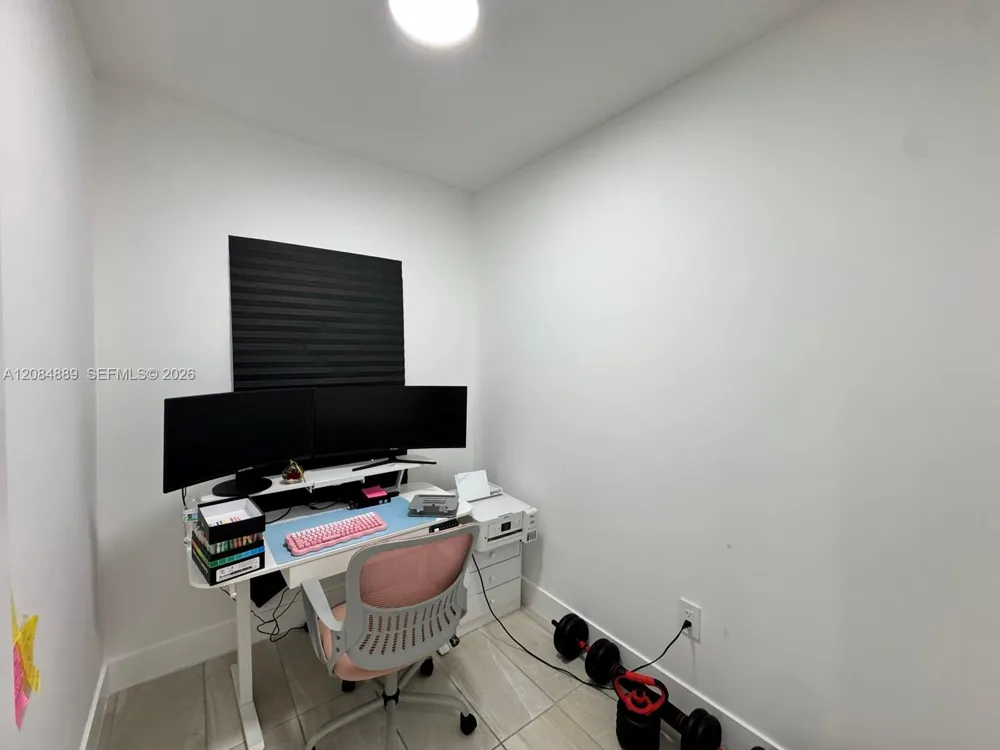 1631 NW 3 St #8 Miami, FL 33125