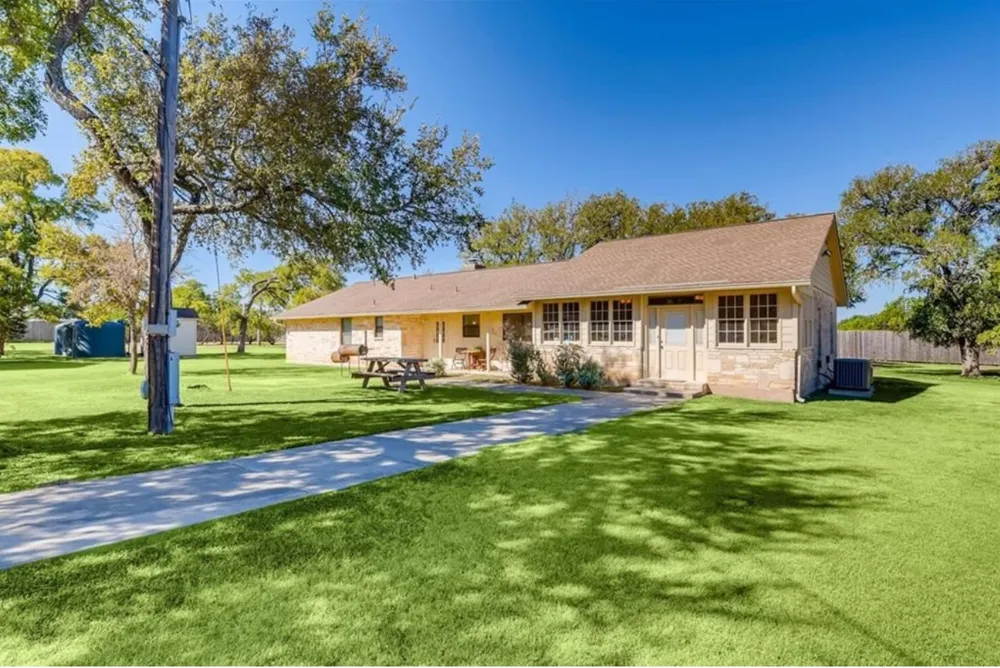 13701 Fitzhugh Road Austin, TX 78736