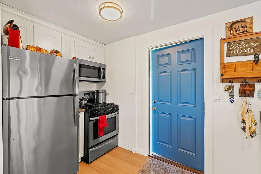 3710 Bodega Avenue Petaluma, CA 94952