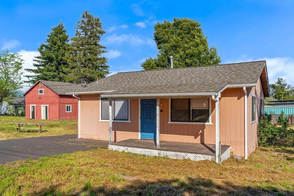3710 Bodega Avenue Petaluma, CA 94952