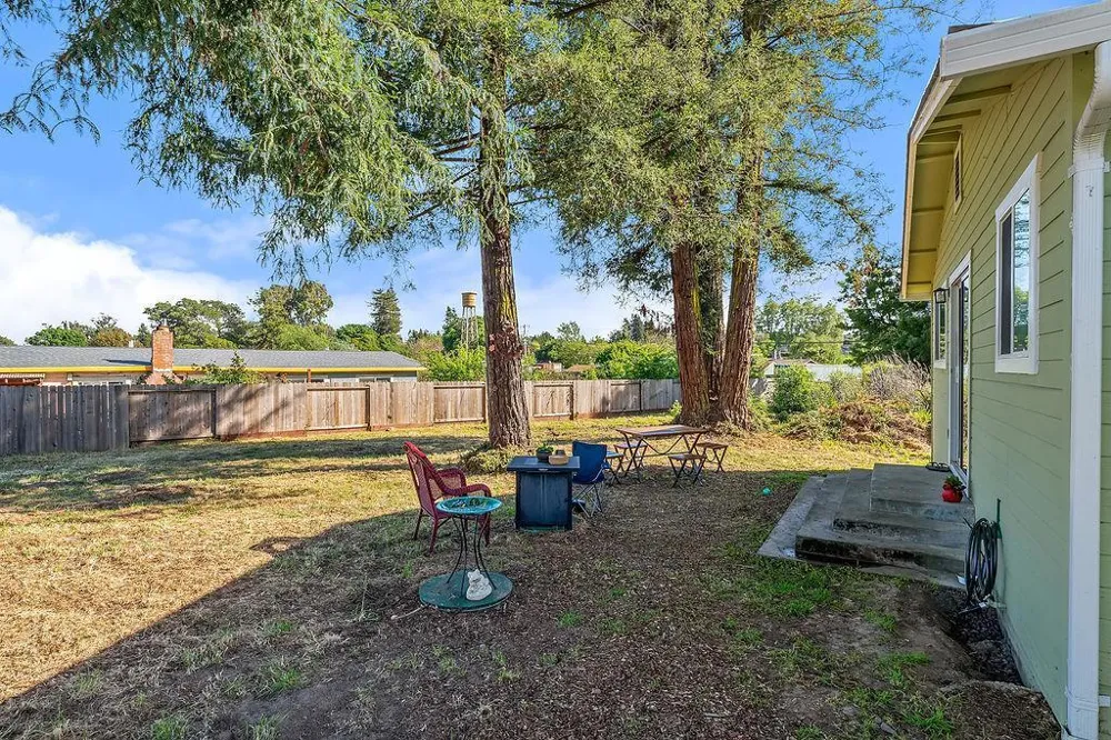 3710 Bodega Avenue Petaluma, CA 94952