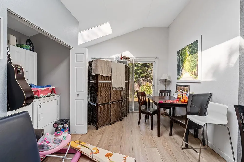3710 Bodega Avenue Petaluma, CA 94952