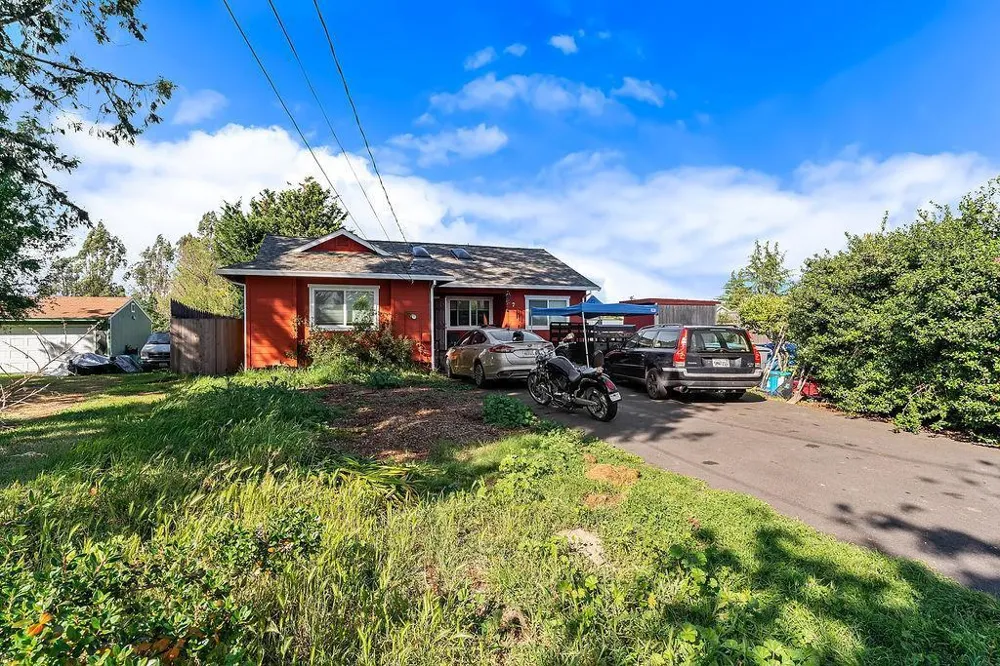3710 Bodega Avenue Petaluma, CA 94952