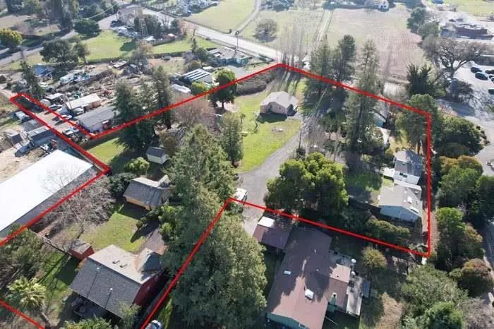 3710 Bodega Avenue Petaluma, CA 94952