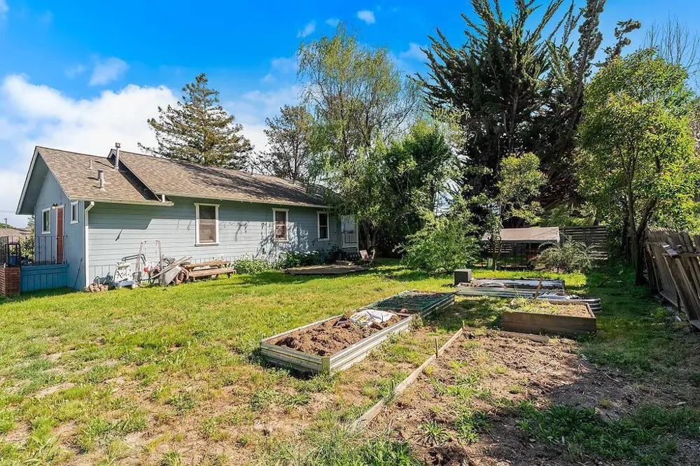 3710 Bodega Avenue Petaluma, CA 94952