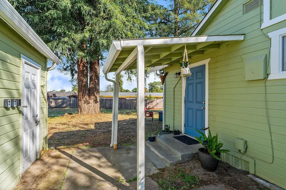 3710 Bodega Avenue Petaluma, CA 94952