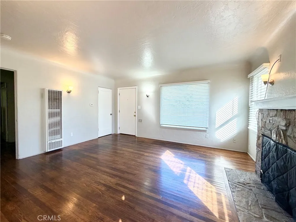 2201 F Merced, CA 95340