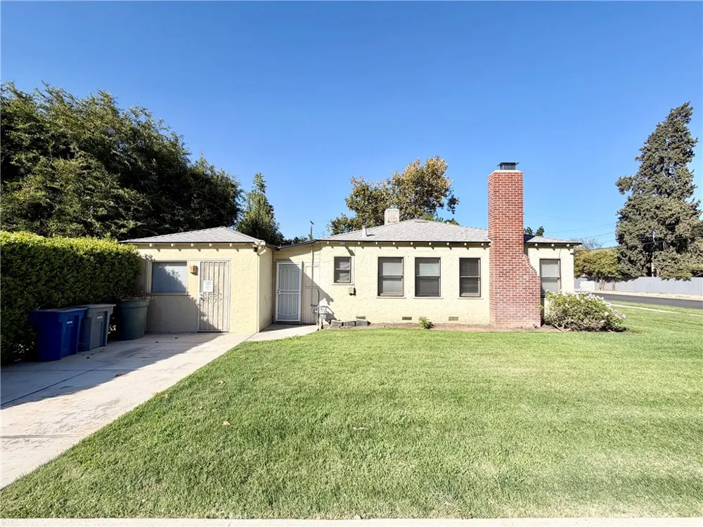 2201 F Merced, CA 95340