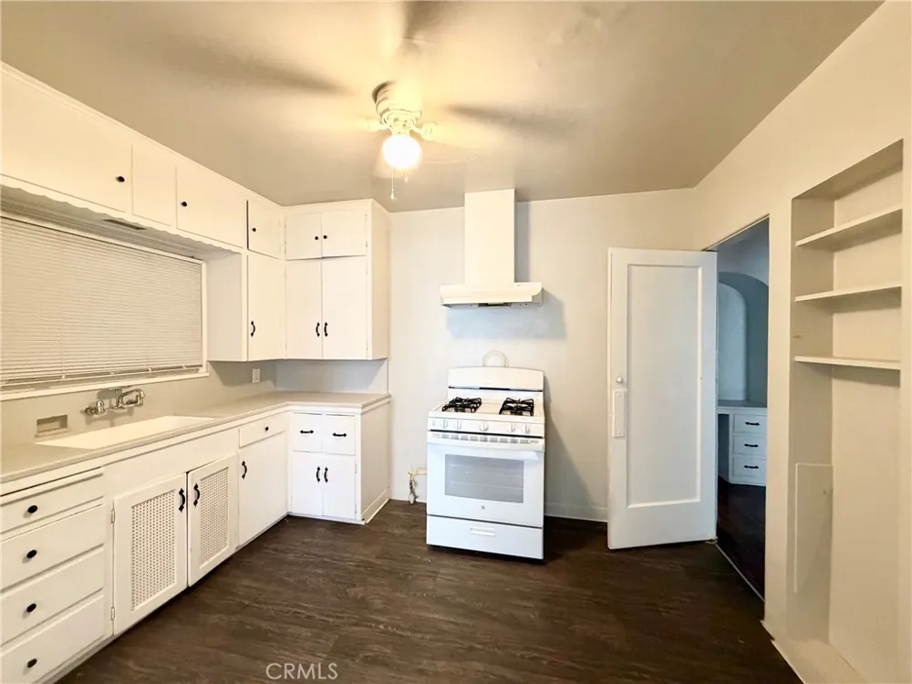 2201 F Merced, CA 95340