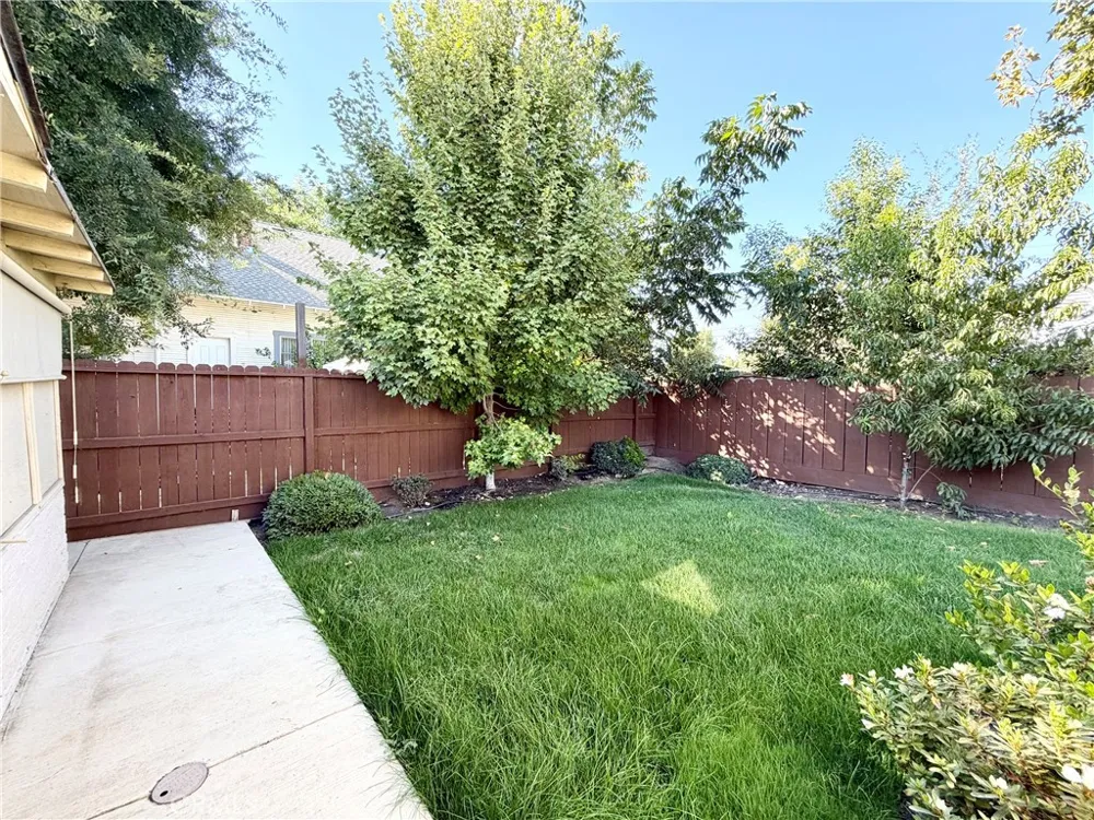 2201 F Merced, CA 95340