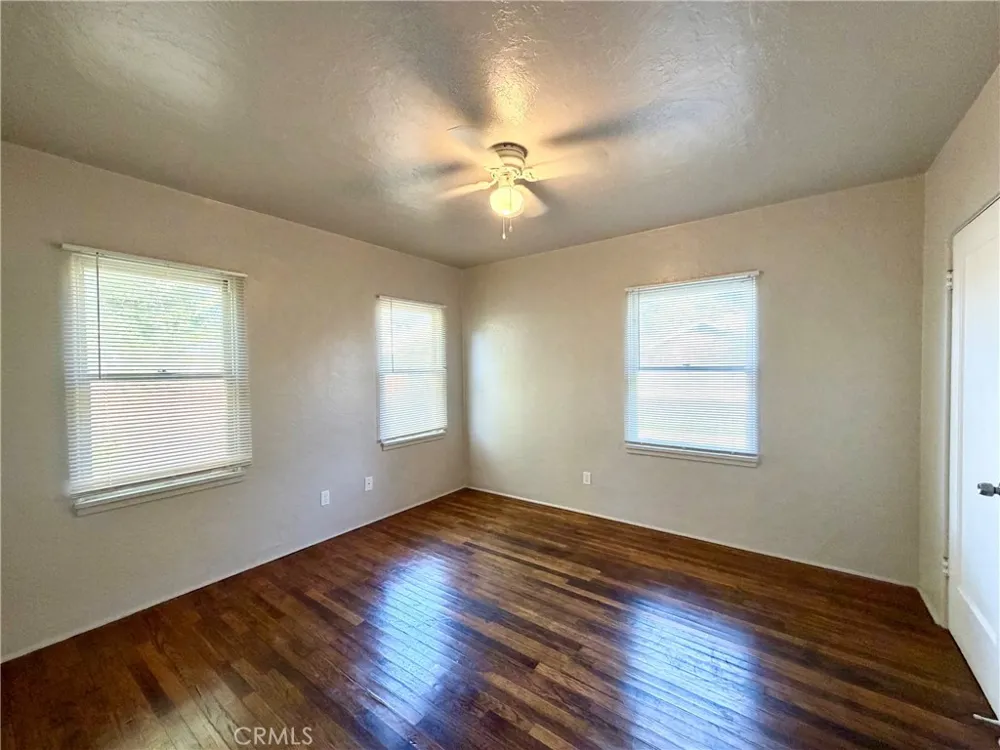 2201 F Merced, CA 95340