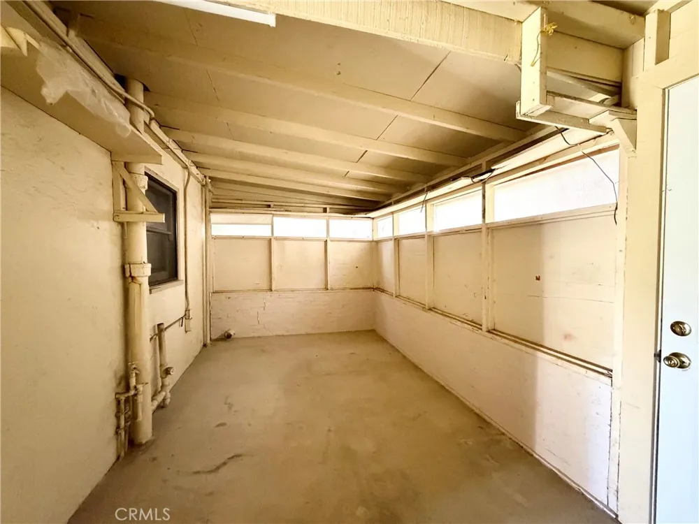 2201 F Merced, CA 95340
