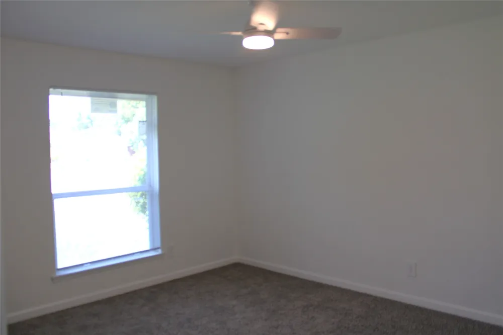 918 Heritage Circle Garland, TX 75043