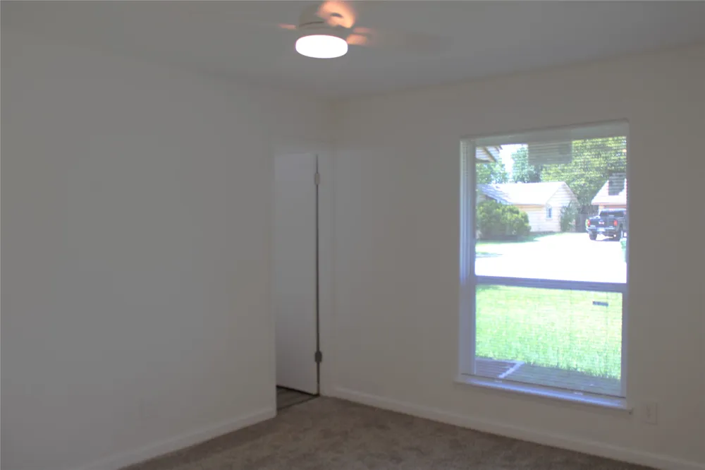 918 Heritage Circle Garland, TX 75043