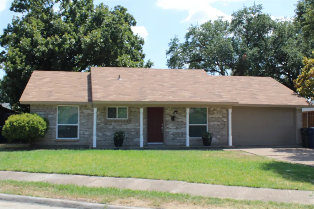 918 Heritage Circle Garland, TX 75043