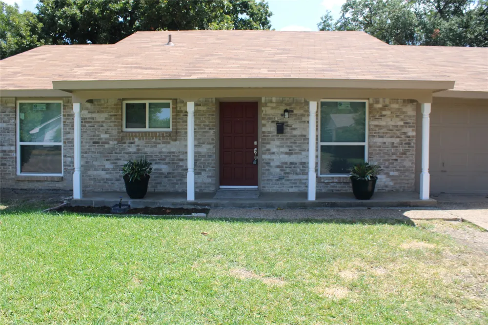 918 Heritage Circle Garland, TX 75043