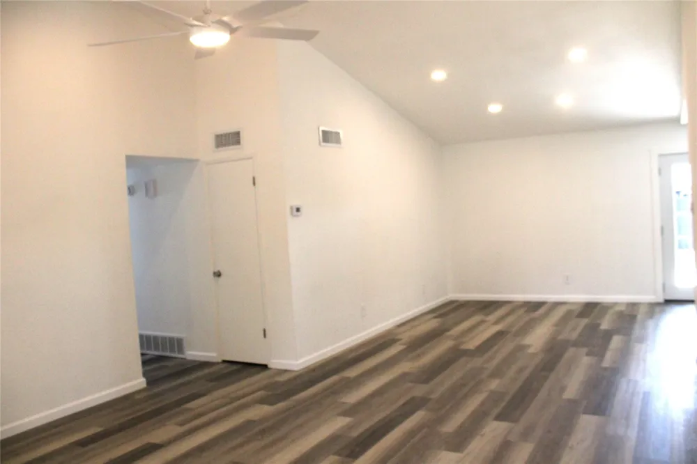 918 Heritage Circle Garland, TX 75043