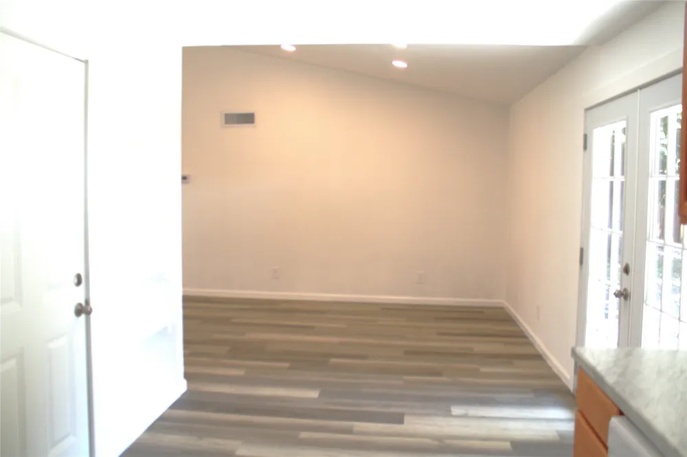 918 Heritage Circle Garland, TX 75043