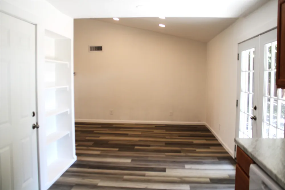 918 Heritage Circle Garland, TX 75043