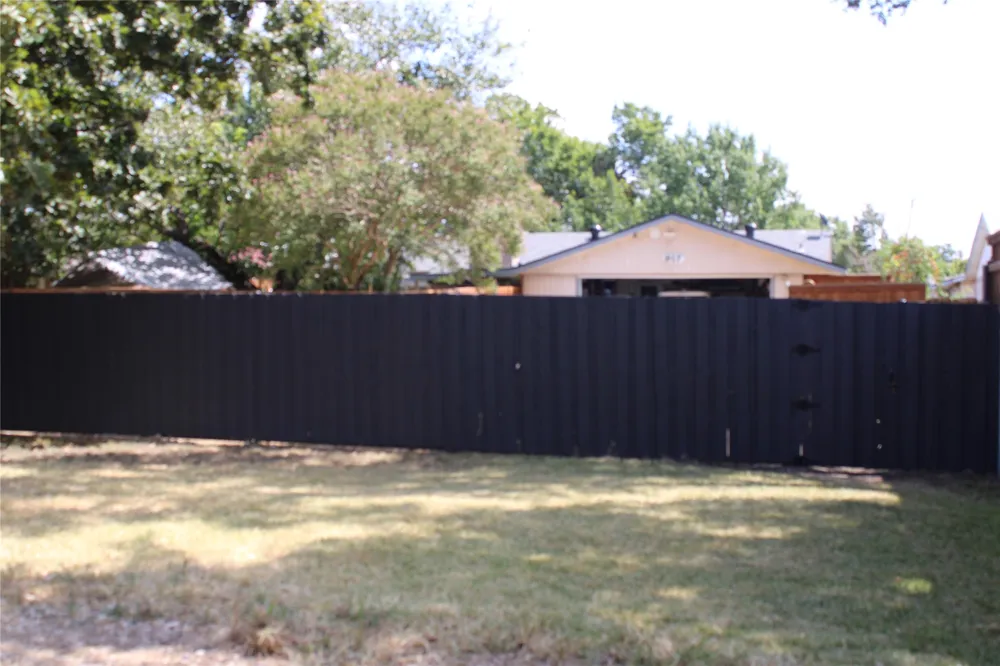 918 Heritage Circle Garland, TX 75043
