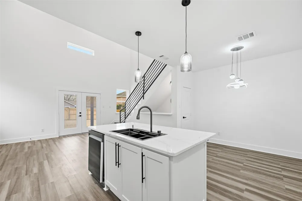 4448 Marcell Avenue Dallas, TX 75211