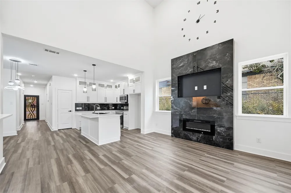 4448 Marcell Avenue Dallas, TX 75211